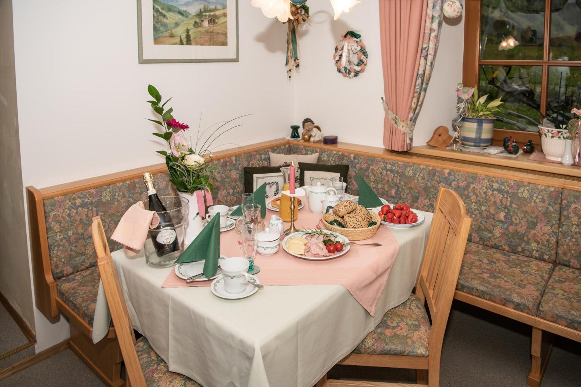 Appartement-Pension Fahrnberggut Rauris Szoba fotó